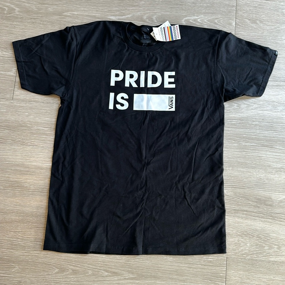 Men black vans pride tshirt BNWT